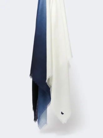 Wollschal mit Farbverlauf, mitternachtsblau