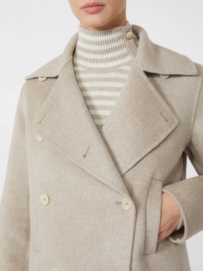 Zweireihiger Peacoat aus Kaschmir, sandfarben Zweireihiger Peacoat aus Kaschmir, sandfarben
