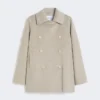 Zweireihiger Peacoat aus Kaschmir, sandfarben Zweireihiger Peacoat aus Kaschmir, sandfarben